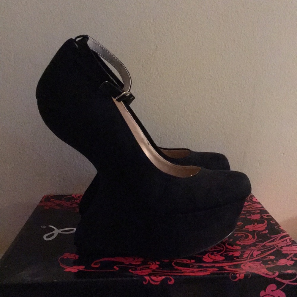 Qupid Ting-01 Heel-less Shoes